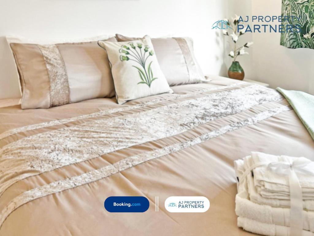 Premium Deal L Hill View Home L Last-Minute Offer L Cheltenham L Aj Properties L Perfect For Short Or Long Stays L 4Beds 4Bedrooms 外观 照片