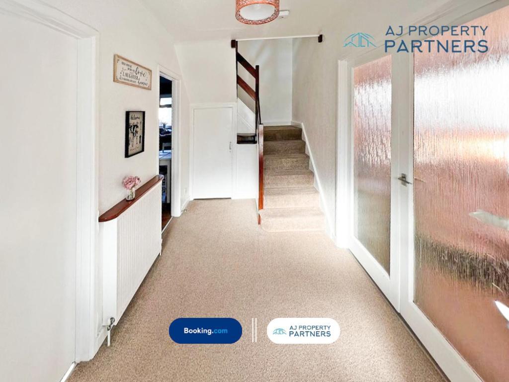 Premium Deal L Hill View Home L Last-Minute Offer L Cheltenham L Aj Properties L Perfect For Short Or Long Stays L 4Beds 4Bedrooms 外观 照片