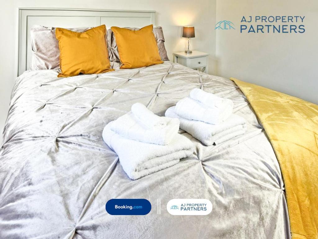 Premium Deal L Hill View Home L Last-Minute Offer L Cheltenham L Aj Properties L Perfect For Short Or Long Stays L 4Beds 4Bedrooms 外观 照片